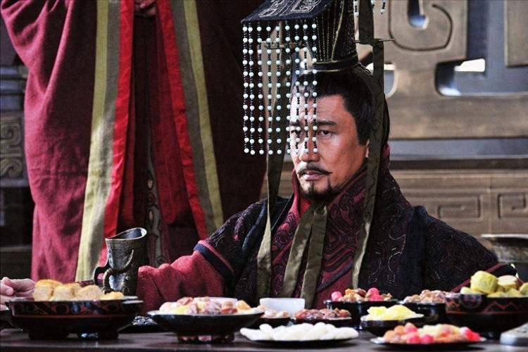 三位猛将手握兵权，为何被两颗桃子逼得集体自刎？